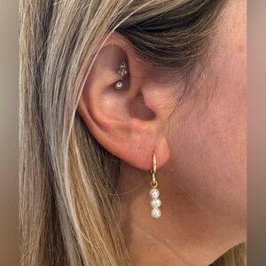 Elegant Gold and Pearl Drop Earrings